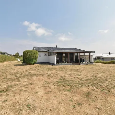 Three-bedroom Holiday In Ebberup